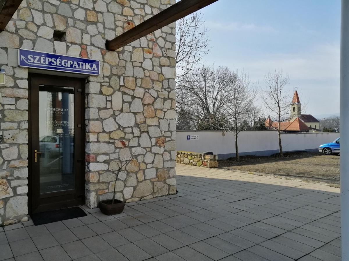 Szepsegpatika Apartman Sárospatak 外观 照片